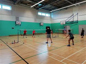 Badminton